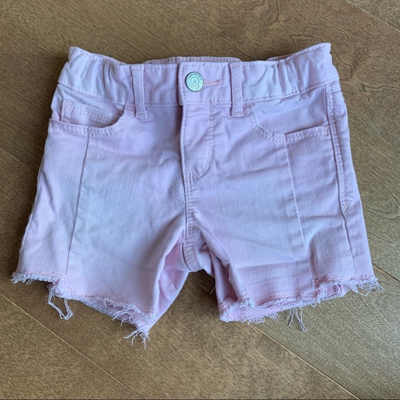 3/$10 GAP Girls pink jean shorts 5y - Picture 1 of 5